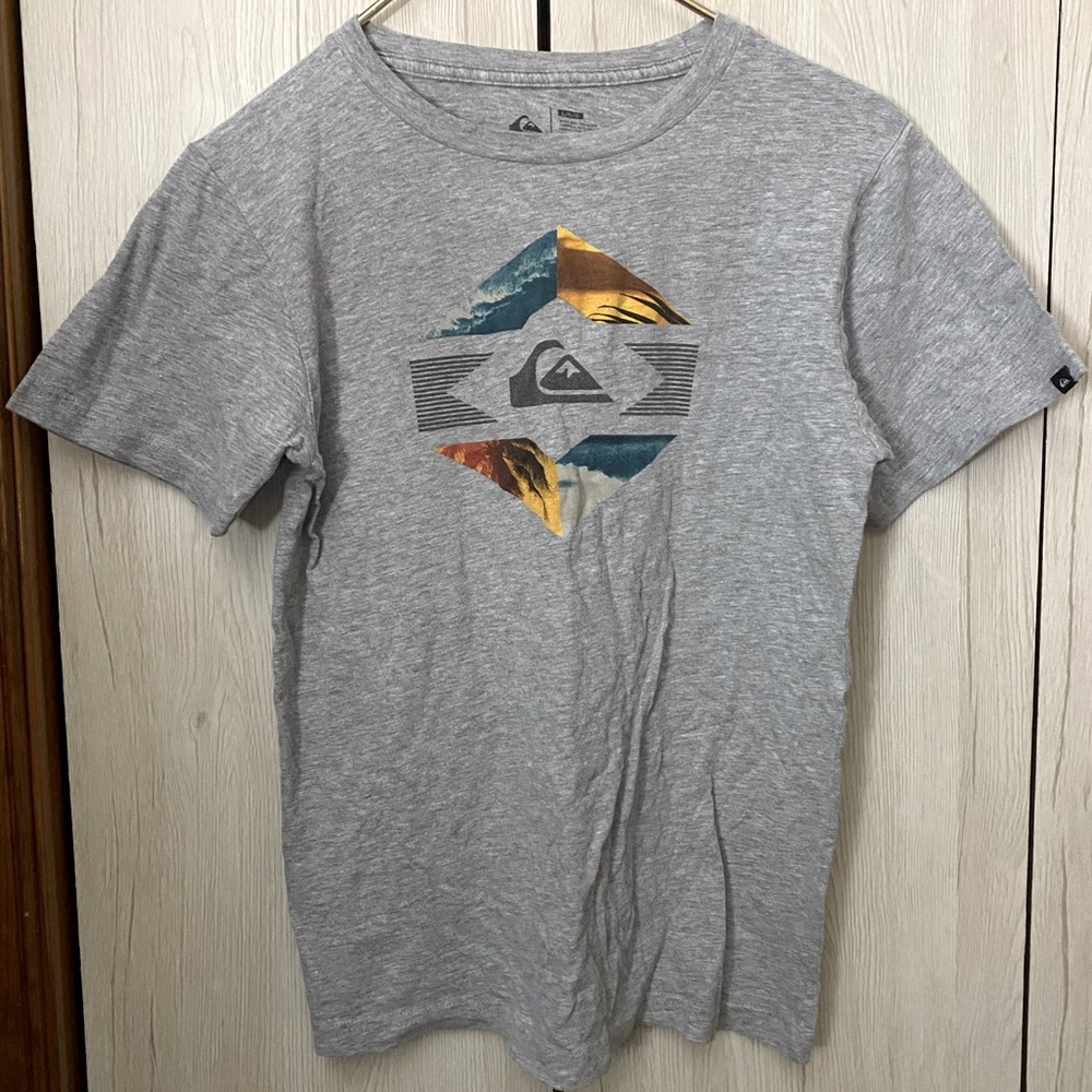Roxy tee**READ - Picture 2 of 5